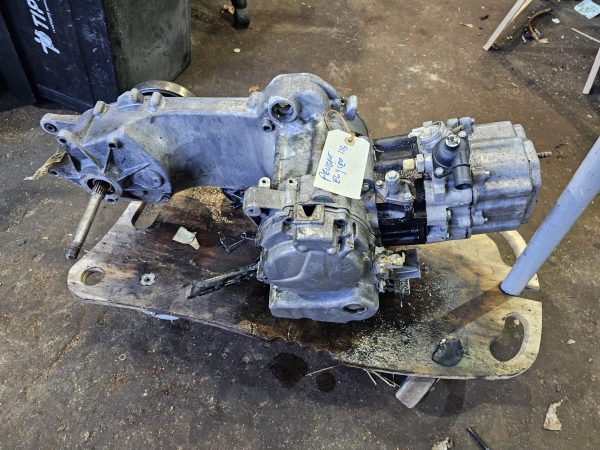 motor peugeot elyseo 125