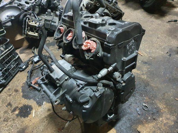 motor yamaha fz6