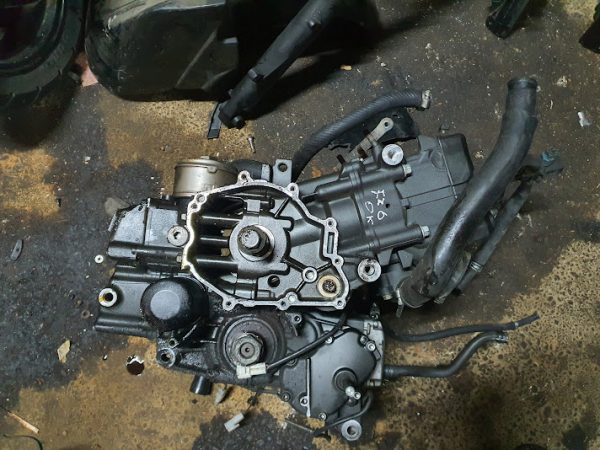motor yamaha fz6
