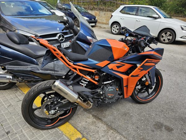 MOTOR KTM RC 390 2023
