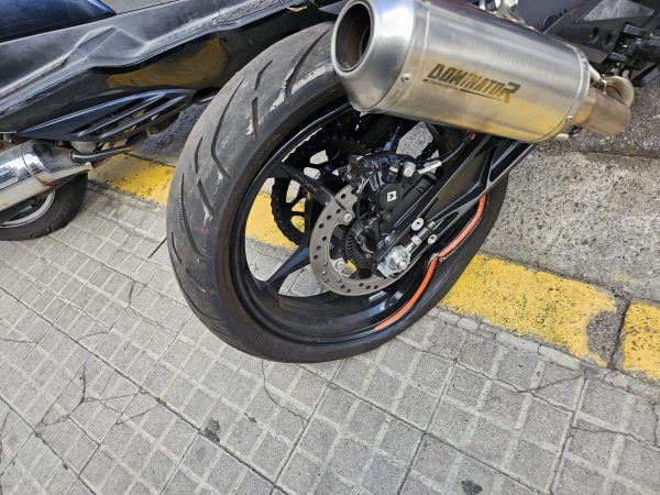 MOTOR KTM RC 390 2023