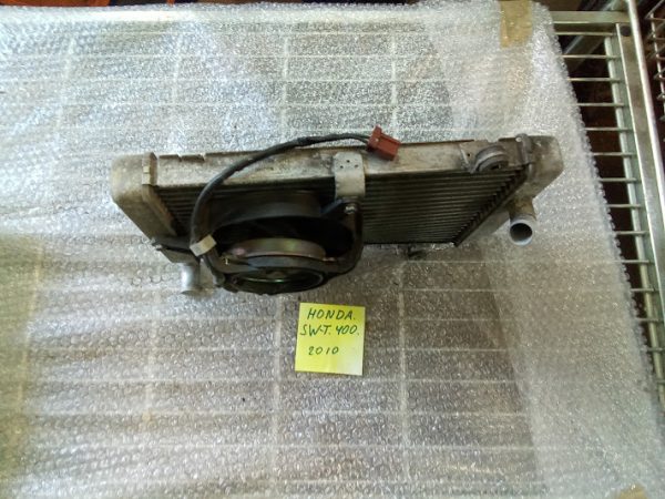 radiador agua honda silverwing 400 - Imagen 4