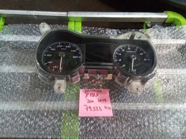 Cuadros Relojes cuenta kilometros Yamaha x max 300