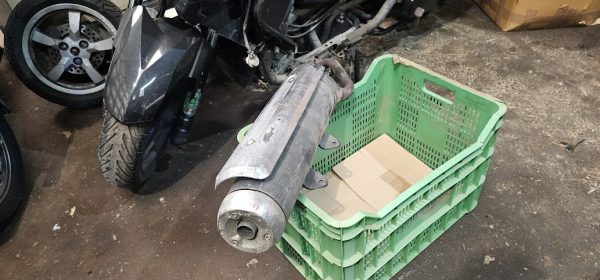 escape suzuki burgman 250 k5 - Imagen 4
