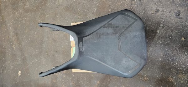 asiento delantero  ktm duke 125 2023