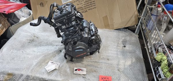 motor ktm duke 125