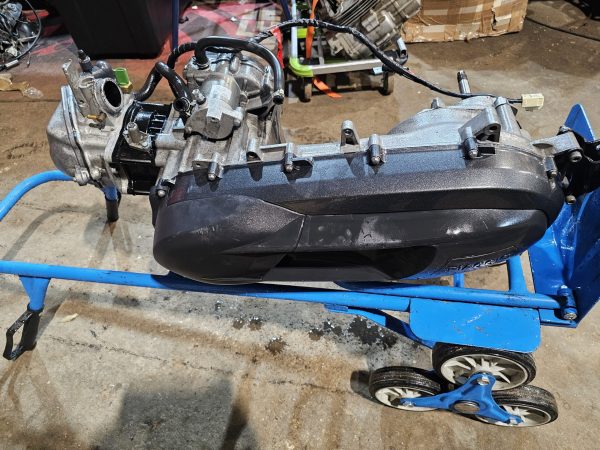 motor piaggio mp3 350