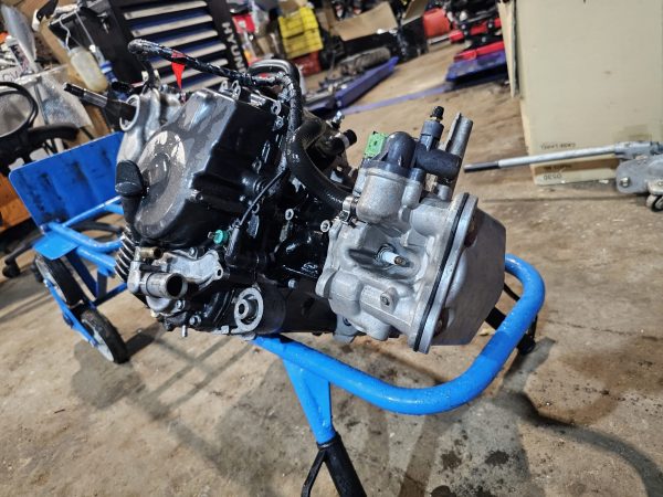 motor piaggio mp3 350