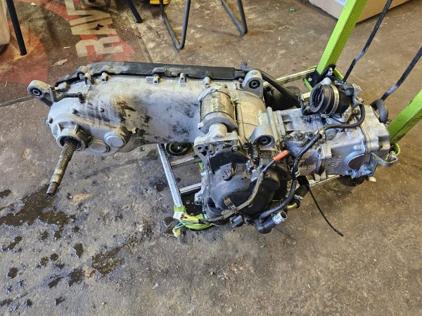 Motor kymco superdink 300