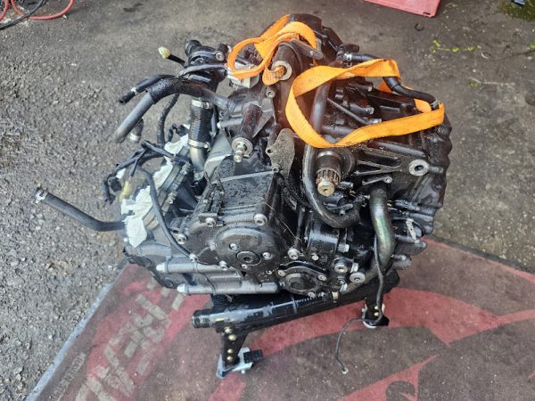motor yamaha fz1