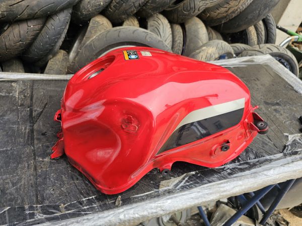 DEPOSITO GASOLINA KAWASAKI Z900 - Imagen 2