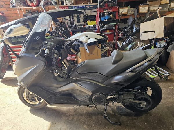YAMAHA TMAX 530 MOTOR ROTO - Imagen 12