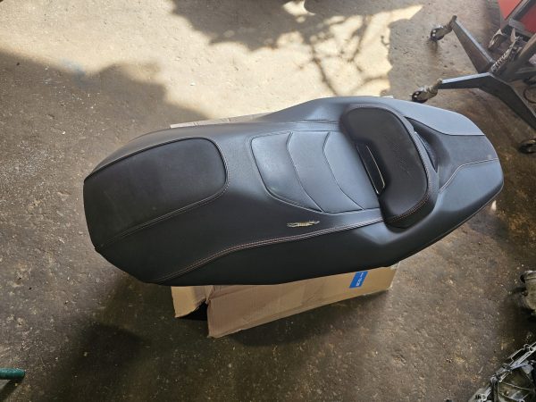 Asiento yamaha xmax 125