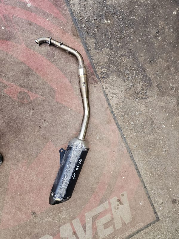20250912_185219 Linia escape akrapovic yamaha mt125