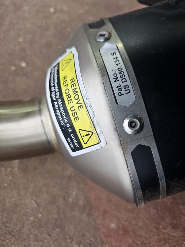 20250912_185242 Linia escape akrapovic yamaha mt125