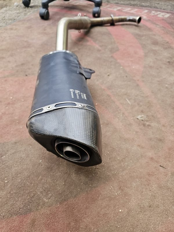 Linia escape akrapovic yamaha mt125 - Imagen 7