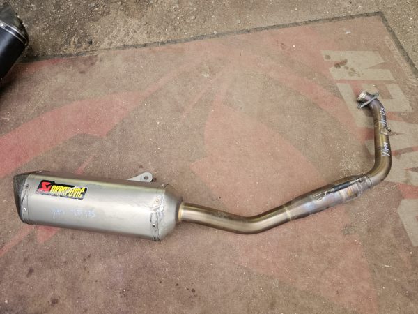 Escape akrapovic titanio yamaha mt125 - Imagen 4