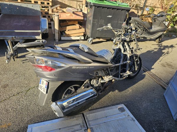 Motor suzuki burgman 400 k9