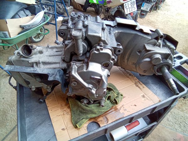 Motor suzuki burgman 400 k9