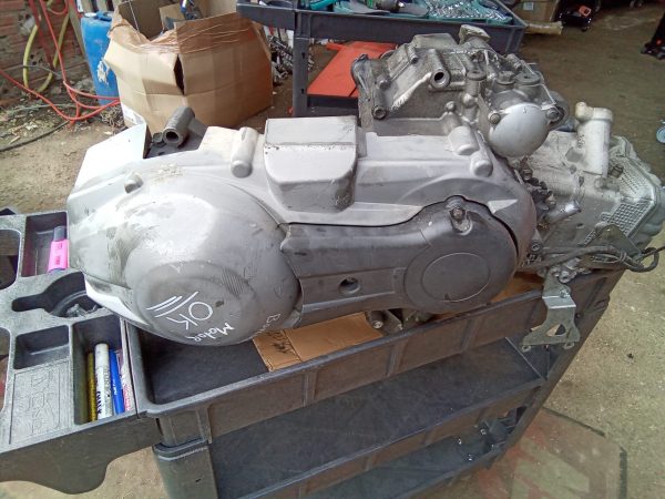 Motor suzuki burgman 400 k9
