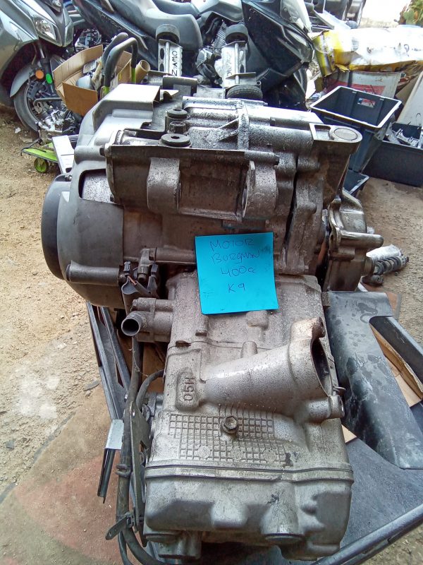 Motor suzuki burgman 400 k9