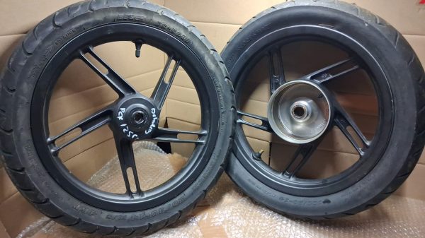 Juego de llantas honda pcx 125
