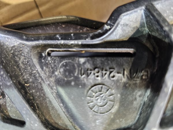 SOPORTE BAUL ORIGINAL YAMAHA MT09 TRACER 2021