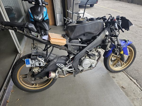 Motor yamaha yzfr 125