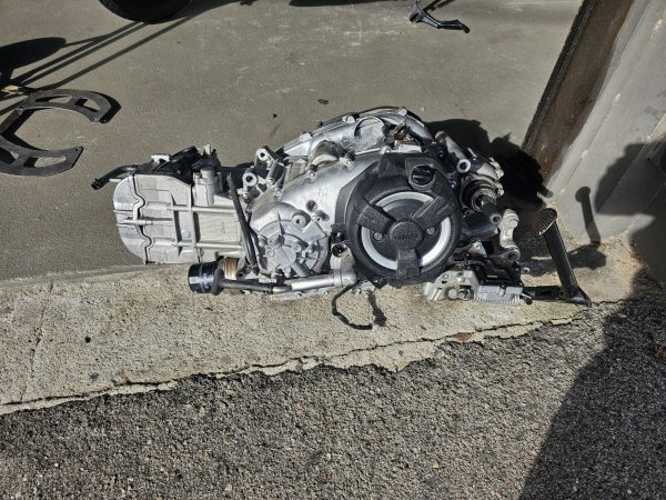 Motor yamaha tmax 560