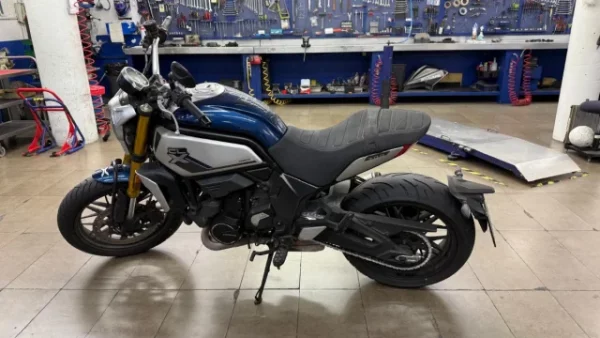 CF MOTO HERITAGE CLX 700