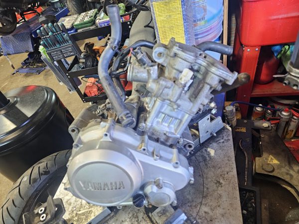 motor yamaha yzfr 125