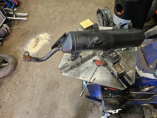 ESCAPE SUZUKI BURGMAN 125