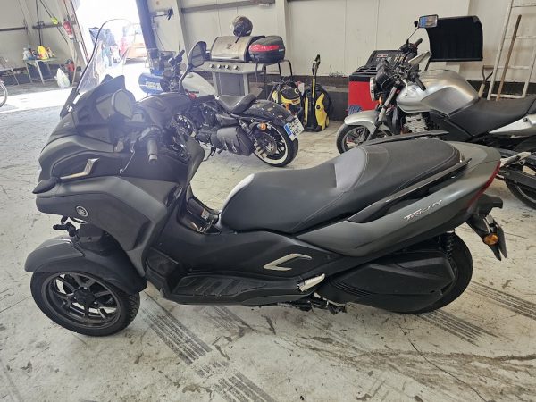 Yamaha tricity 300