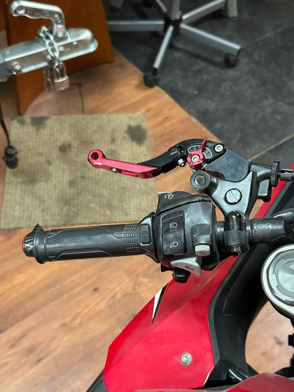 HONDA CBR650R SINIESTRADA