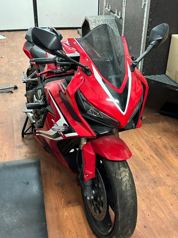 HONDA CBR650R SINIESTRADA