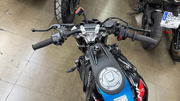 CF MOTO NK 450 SINIESTRADA