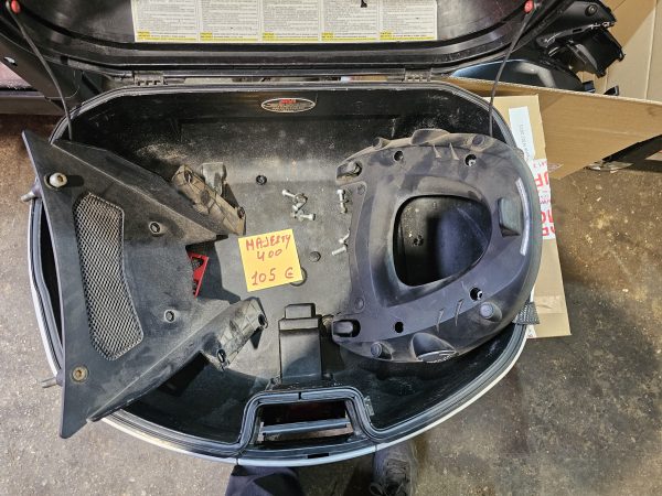 Baul givi con soporte yamaha majesty 400