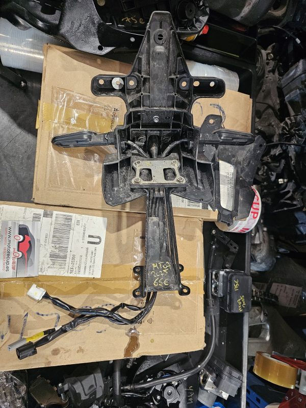 Portamatricula yamaha mt07