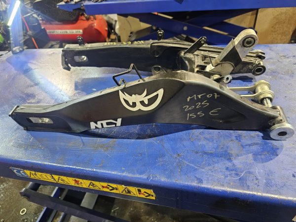 Basculante yamaha mt07