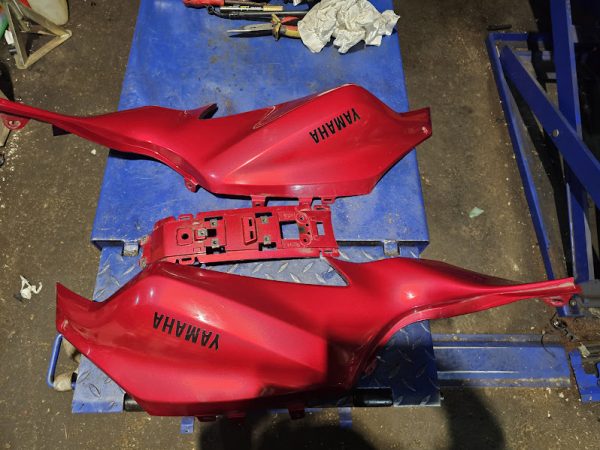 3 TAPAS DEPOSITO YAMAHA MT07