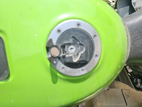 clausor llave tapon piña arranque zx6r ninja 96