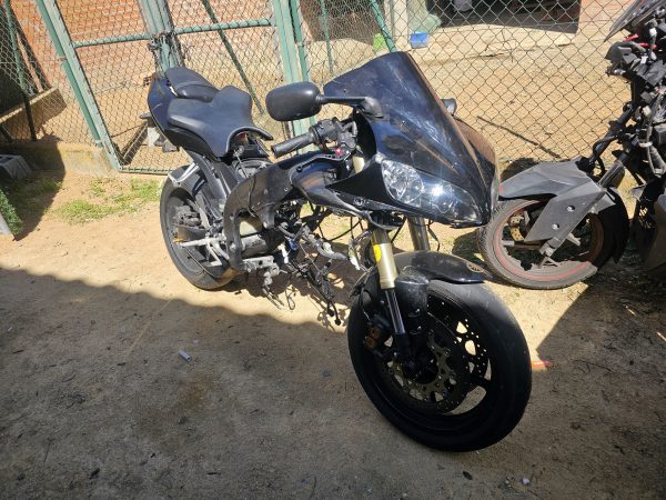 Yamaha r1 motor roto