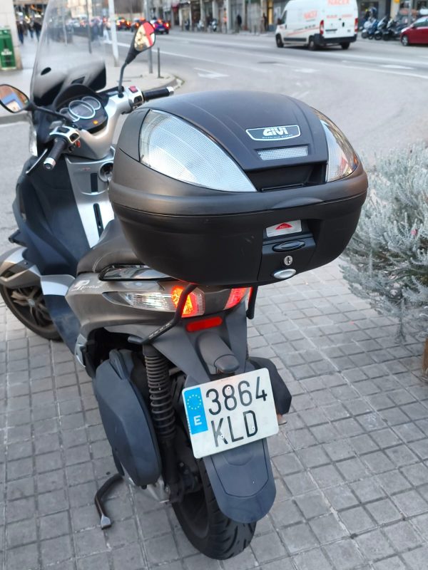 PIAGGIO MP3 YOURBAN 300