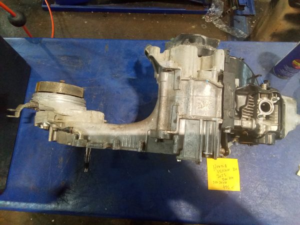 Motor honda vision 110