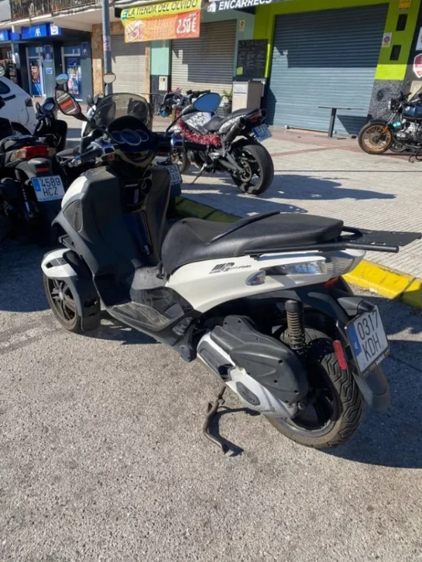 PIAGGIO MP3 300 LT ie