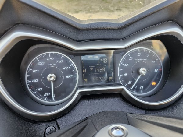 Yyamaha xmax 400 iron max