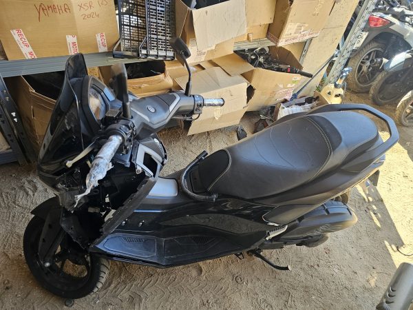 Yamaha nmax 125 siniestrada