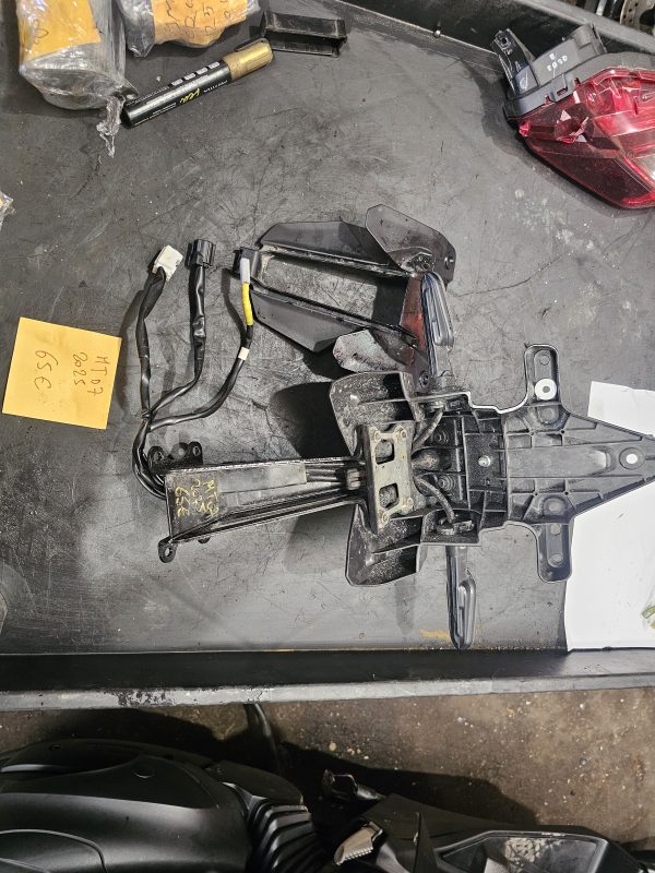 Portamatricula yamaha mt07