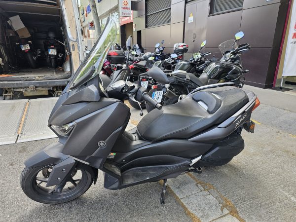 Yamaha xmax 300