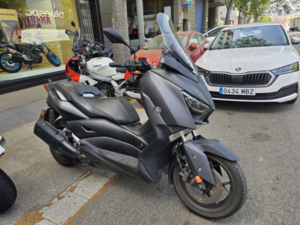 Yamaha xmax 300